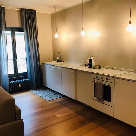 Golden House - Piazza V Giornate
